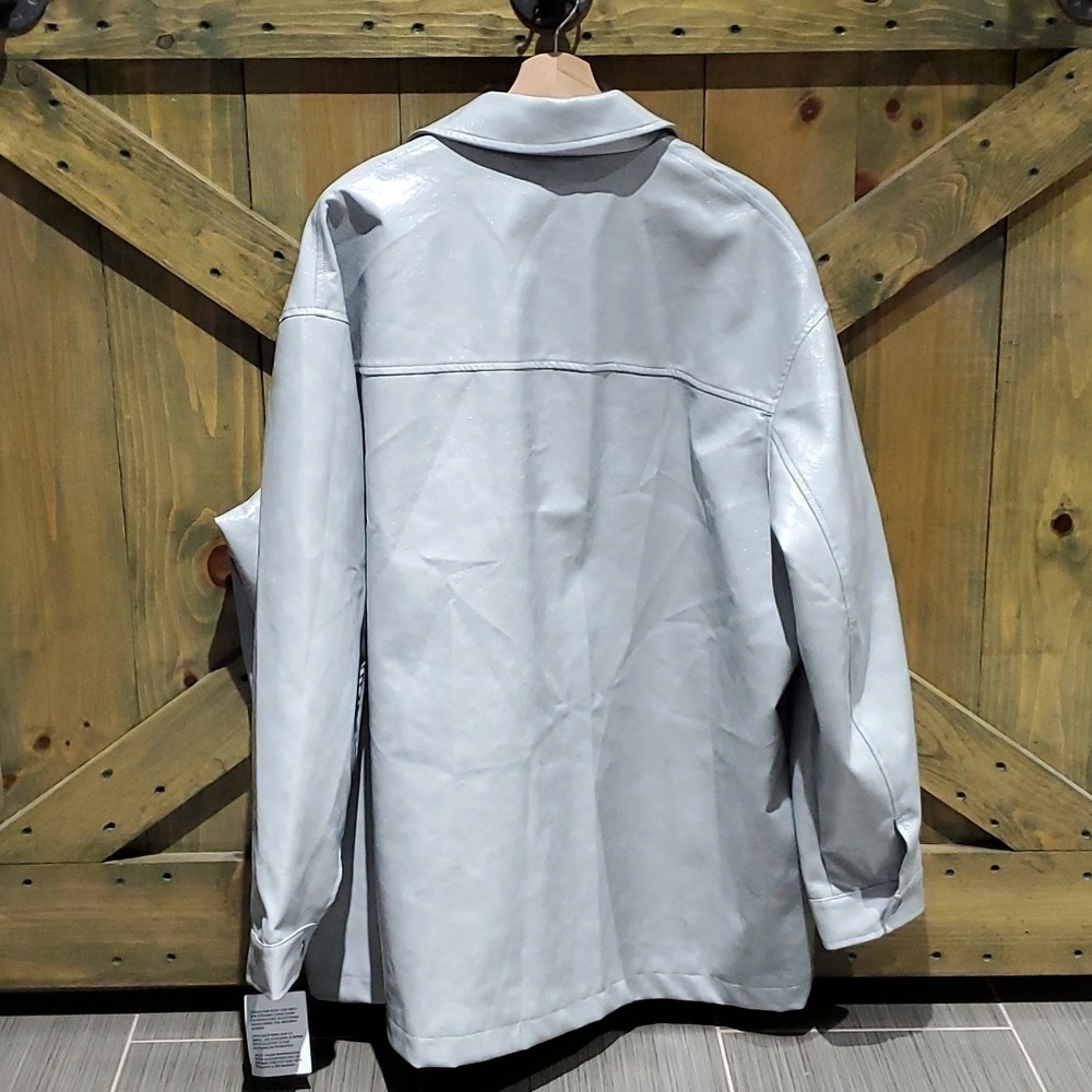 NEW MENS ASOS DESIGN ICY GRAY FAUX LEATHER CROC OVERSIZED SHACKET SIZE MEDIUM - Picture 4 of 15